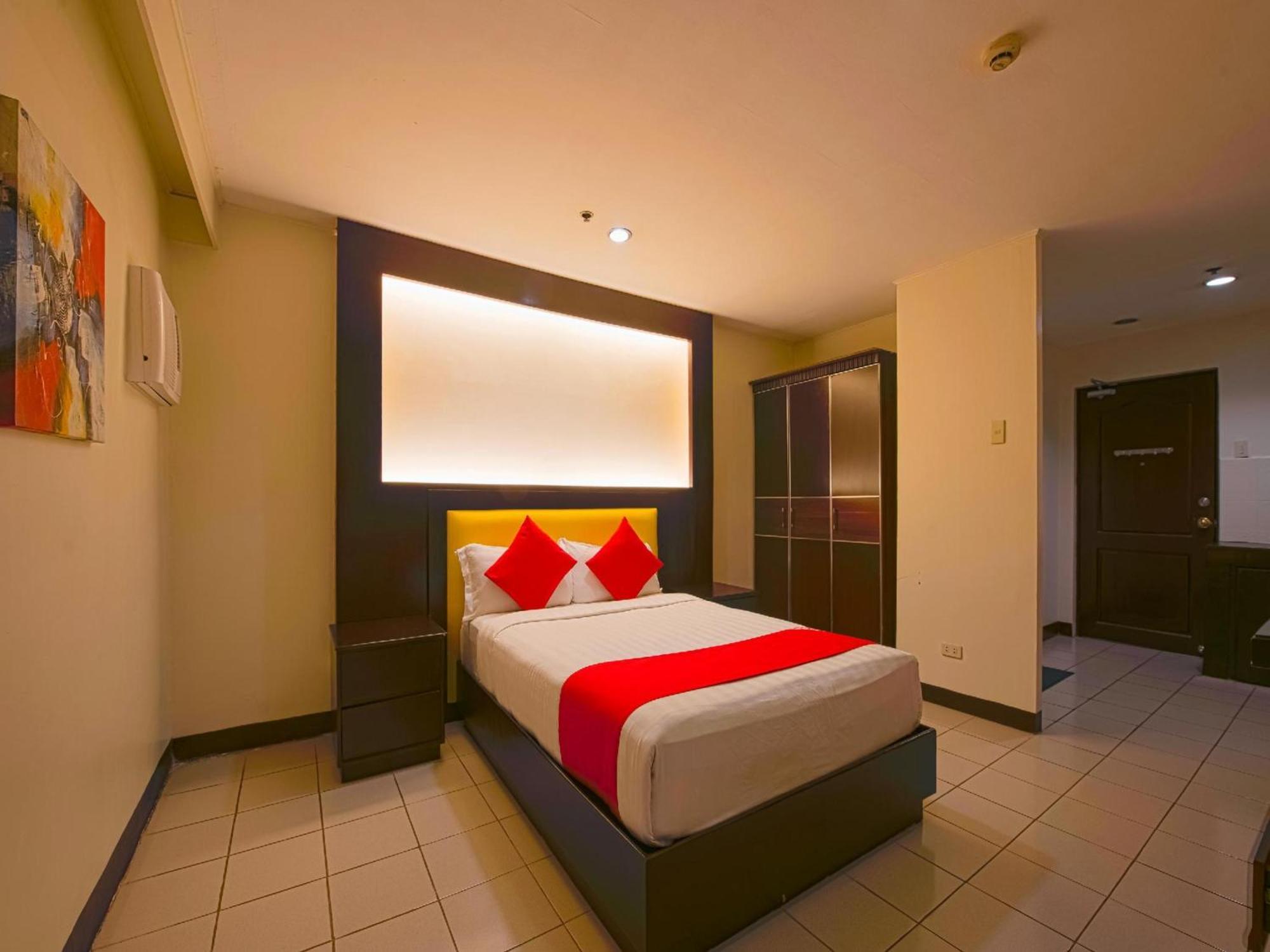 Hotel Oyo 115 Northridge Mansions Quezon City Esterno foto