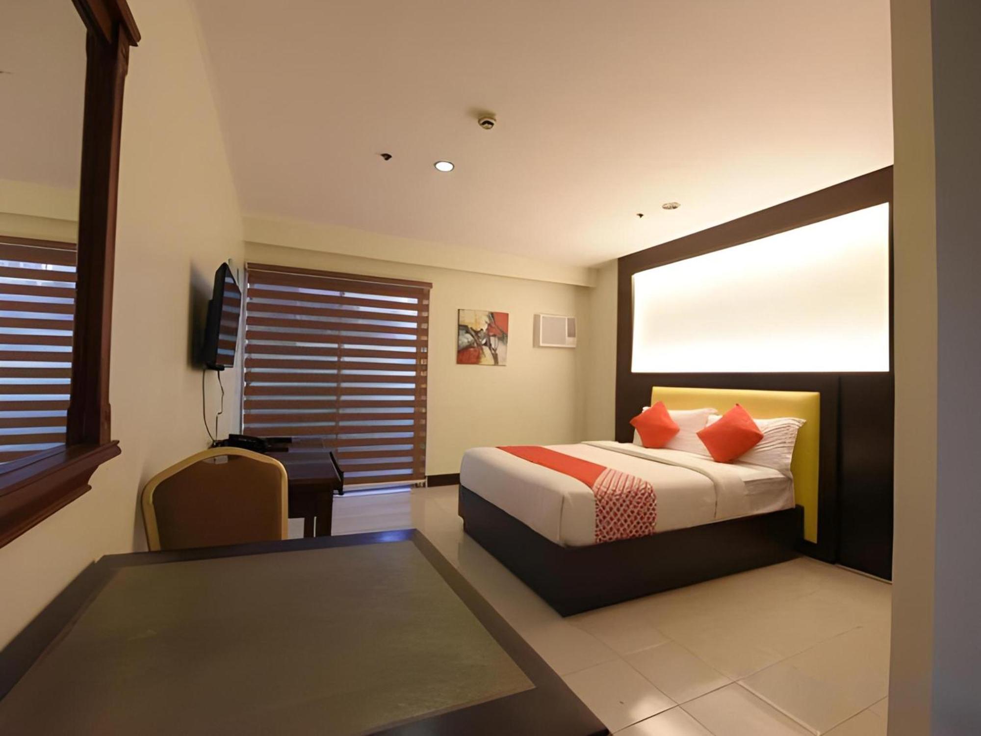 Hotel Oyo 115 Northridge Mansions Quezon City Esterno foto