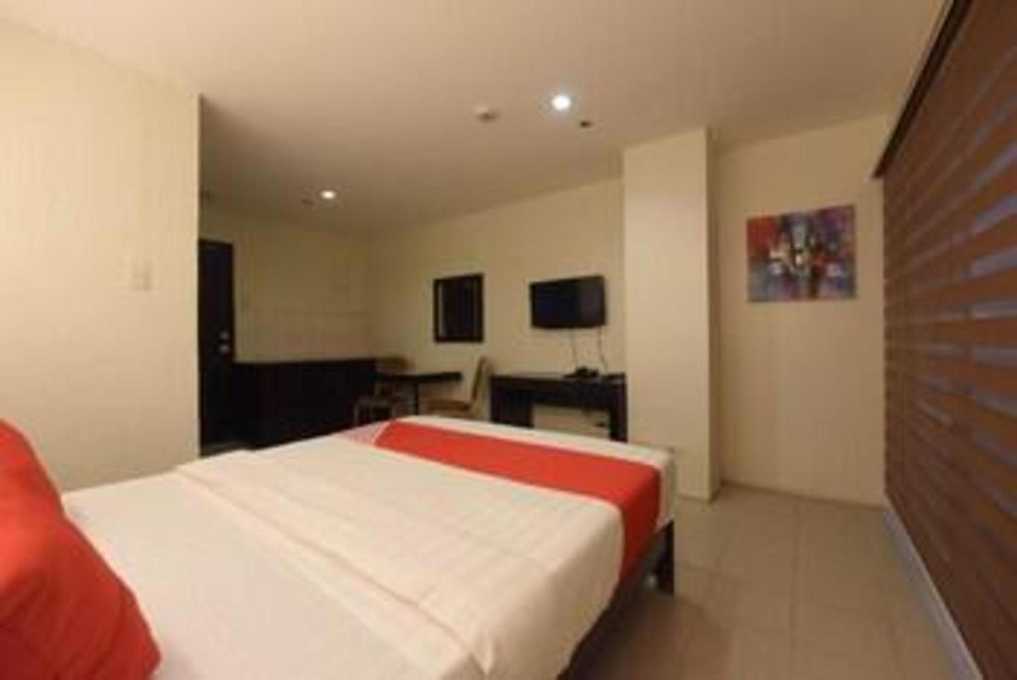 Hotel Oyo 115 Northridge Mansions Quezon City Esterno foto