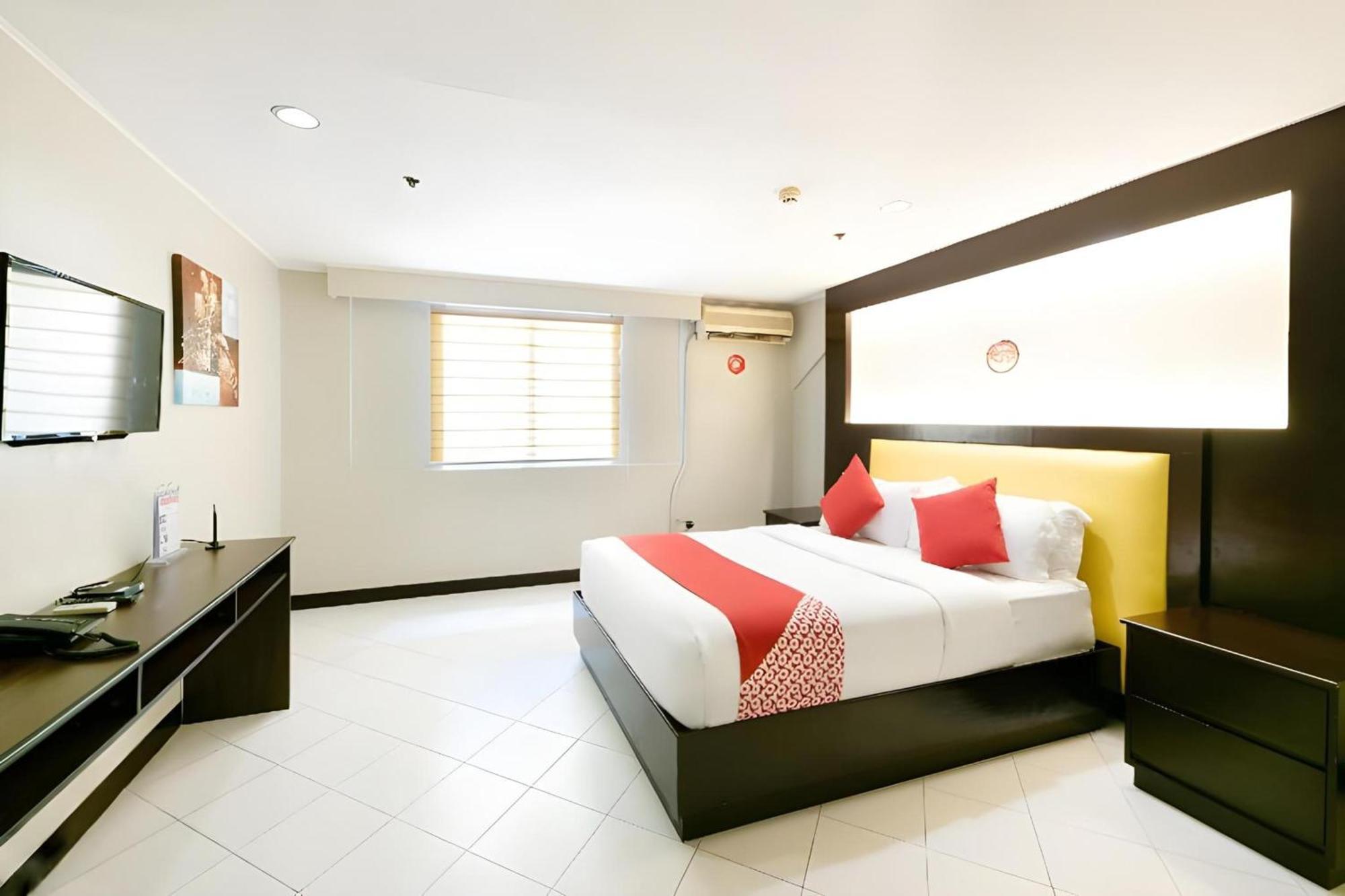 Hotel Oyo 115 Northridge Mansions Quezon City Esterno foto