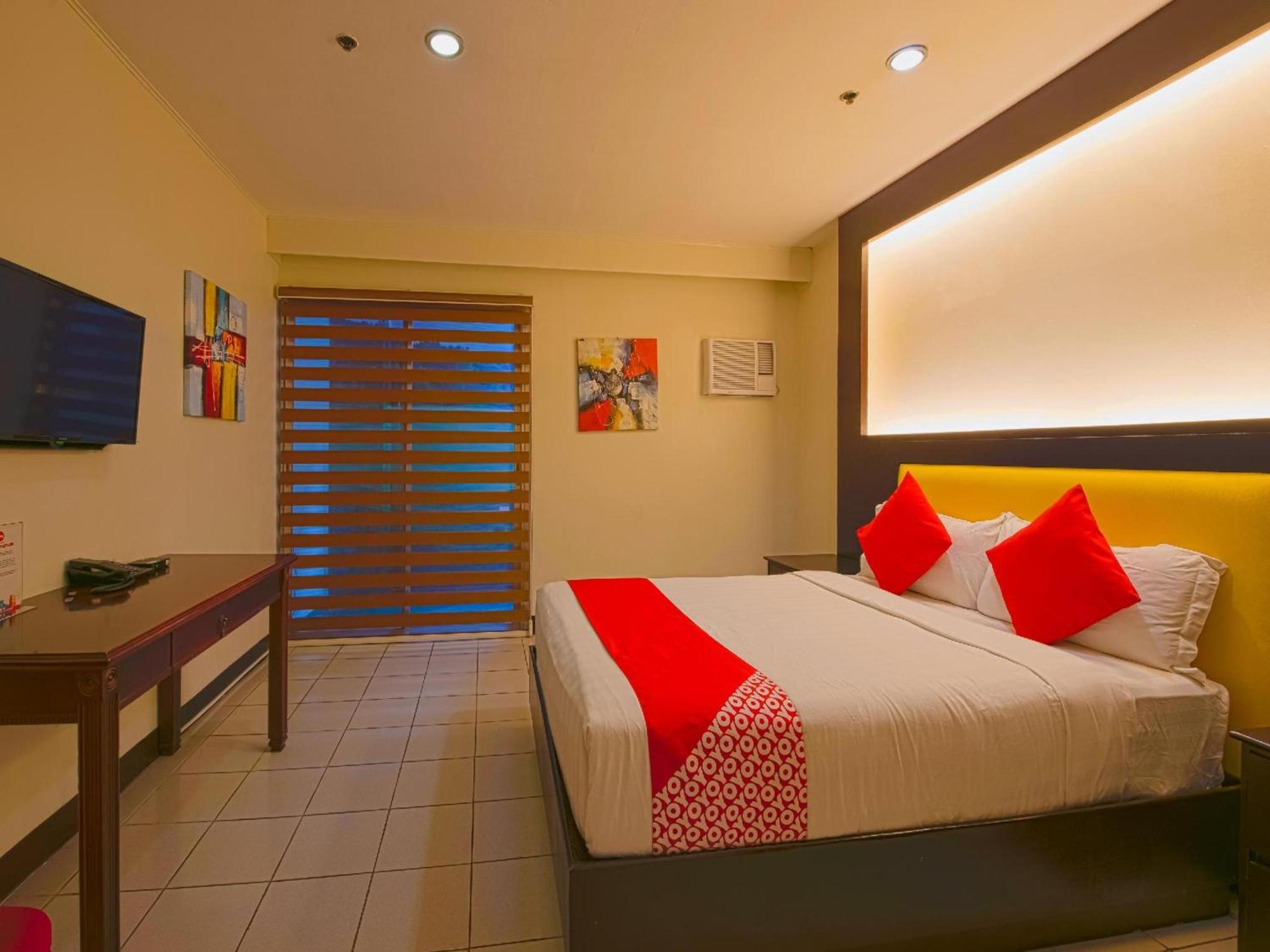 Hotel Oyo 115 Northridge Mansions Quezon City Esterno foto