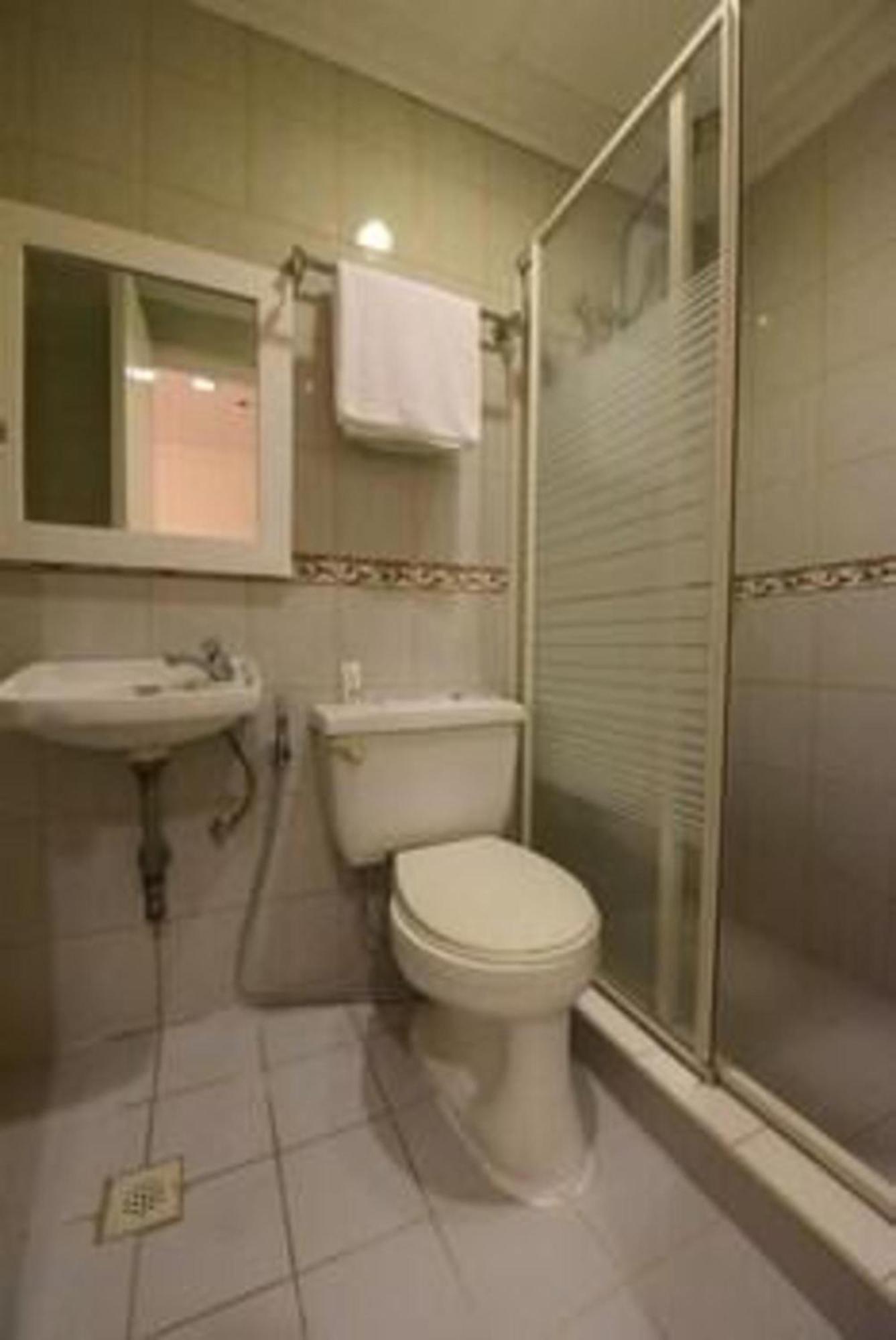 Hotel Oyo 115 Northridge Mansions Quezon City Esterno foto
