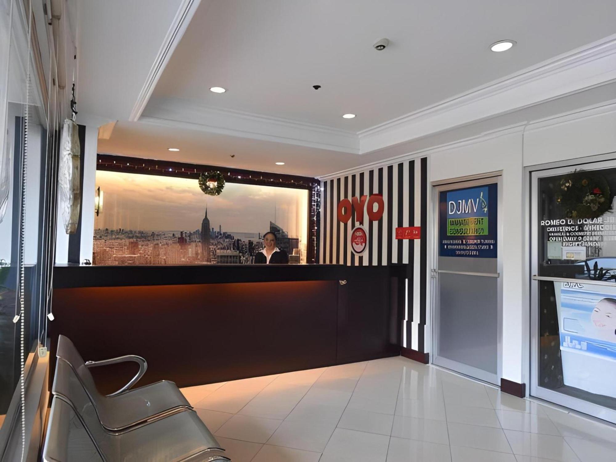 Hotel Oyo 115 Northridge Mansions Quezon City Esterno foto