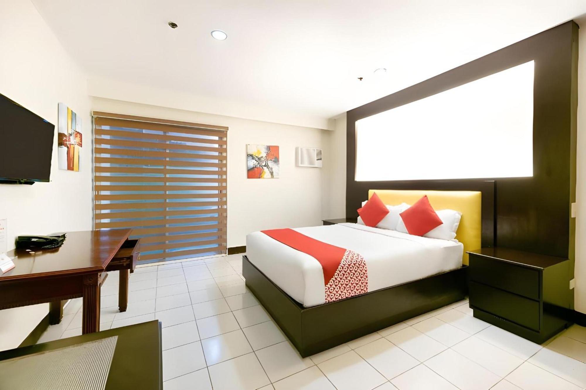 Hotel Oyo 115 Northridge Mansions Quezon City Esterno foto