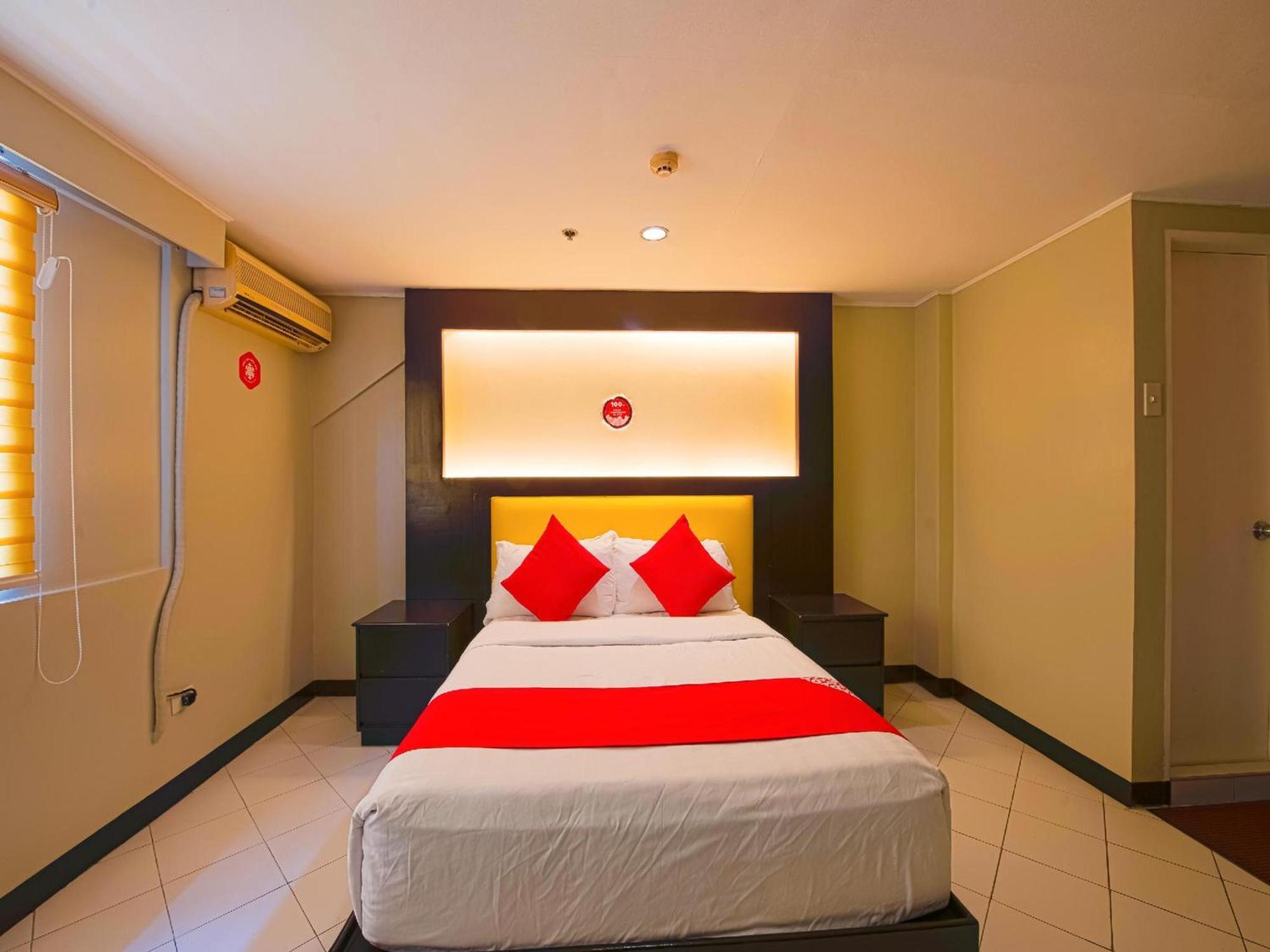 Hotel Oyo 115 Northridge Mansions Quezon City Esterno foto