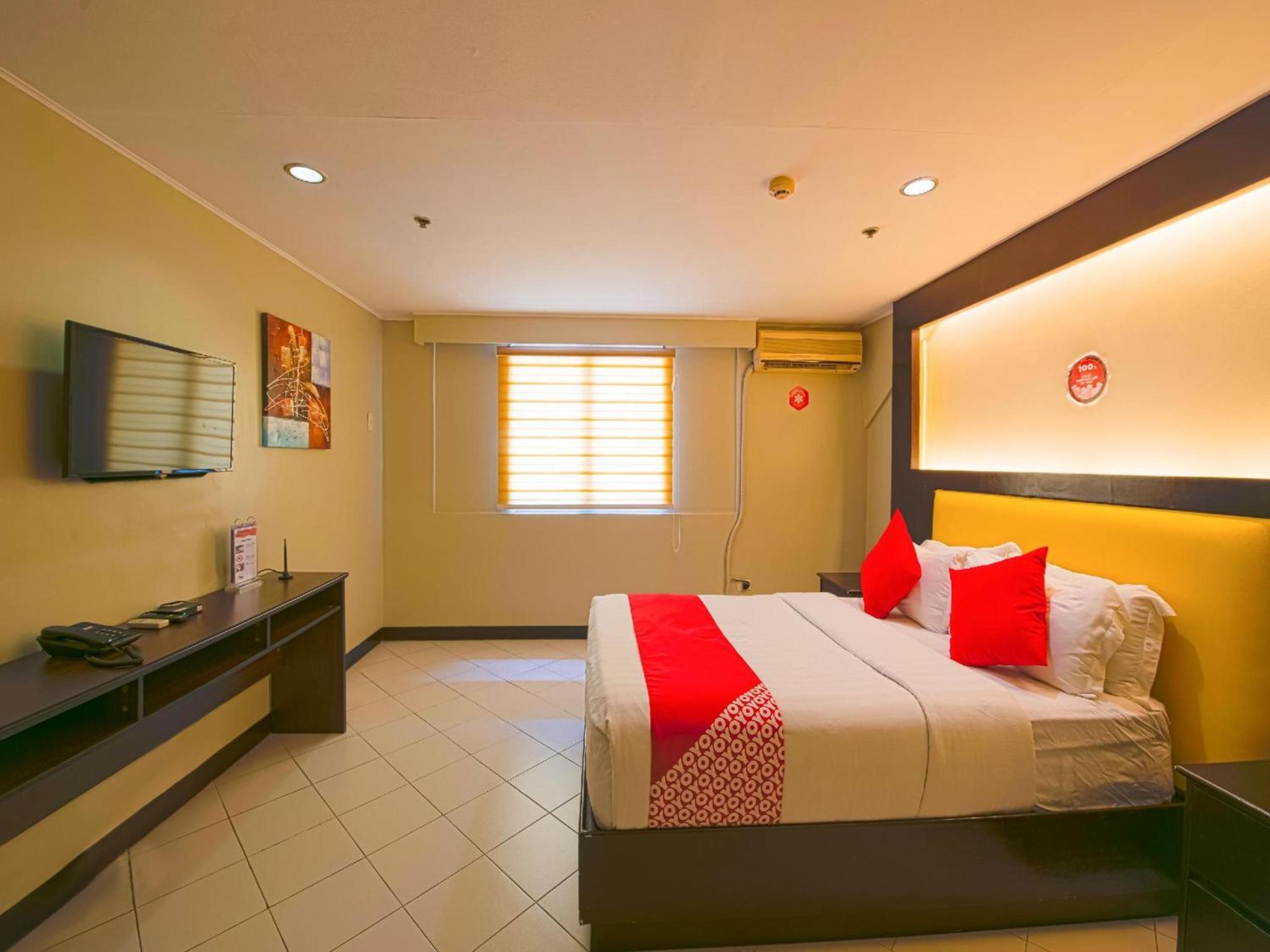 Hotel Oyo 115 Northridge Mansions Quezon City Esterno foto