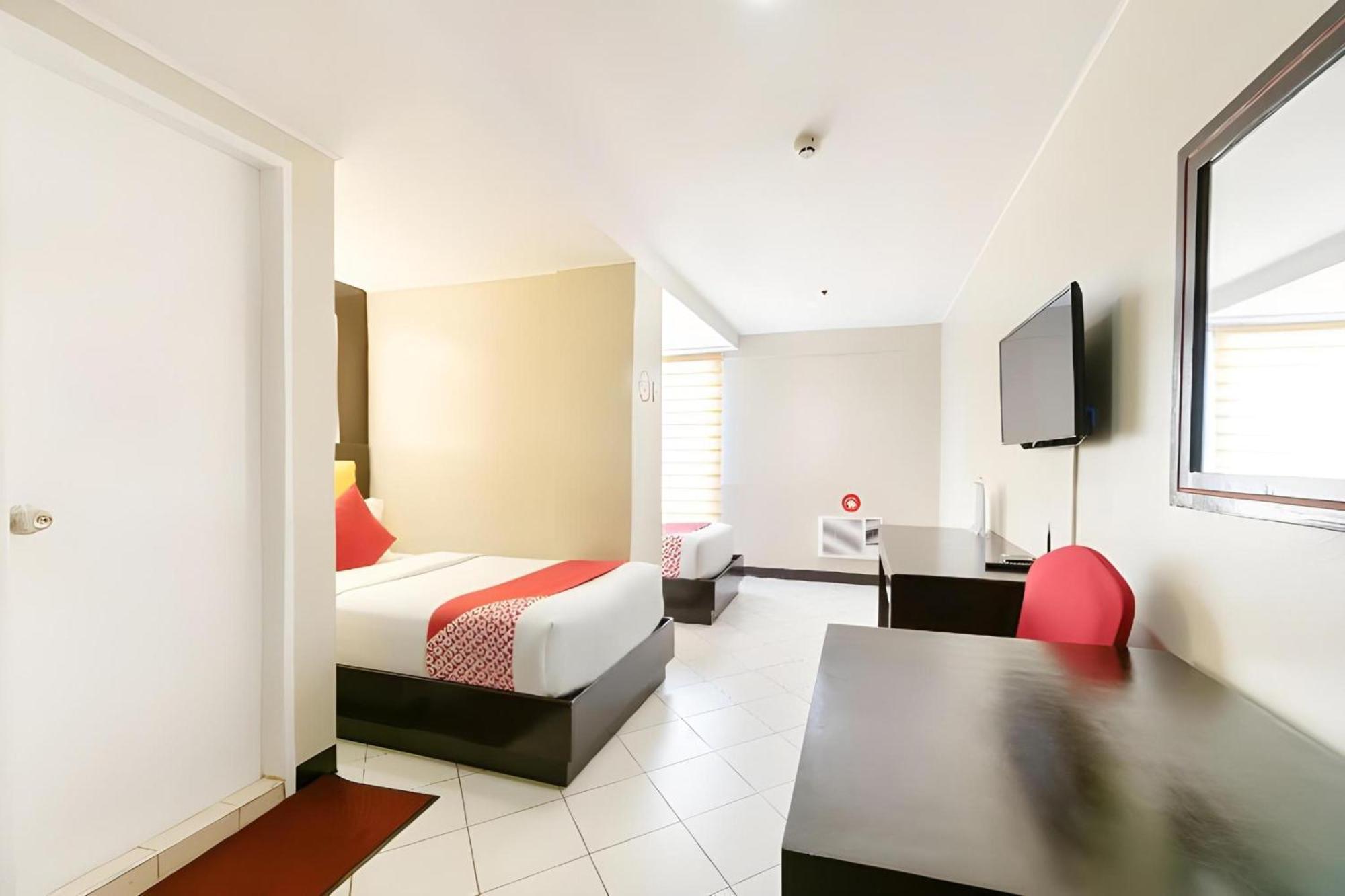 Hotel Oyo 115 Northridge Mansions Quezon City Esterno foto
