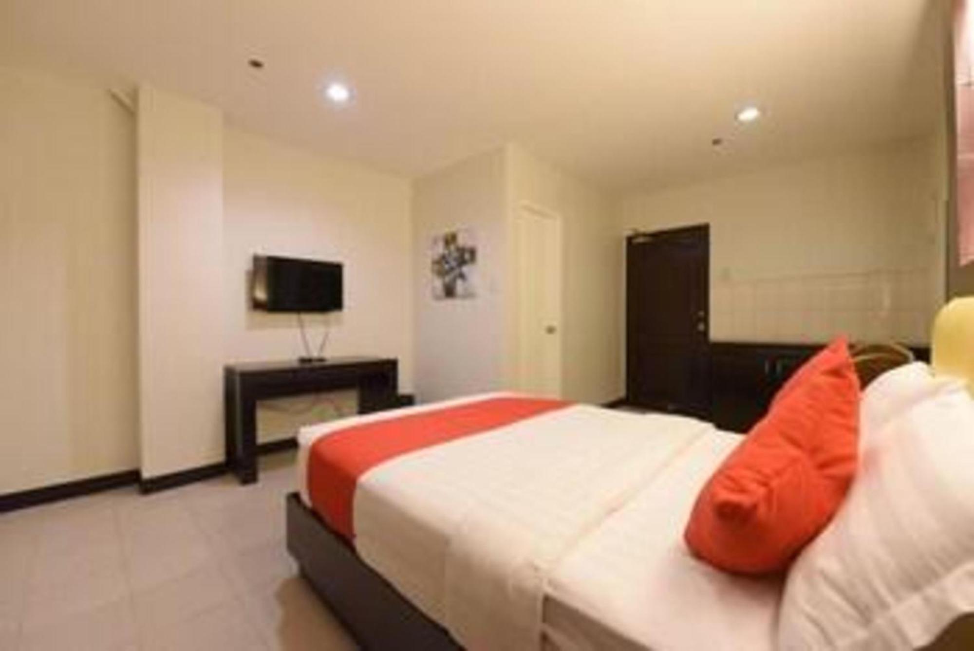 Hotel Oyo 115 Northridge Mansions Quezon City Esterno foto