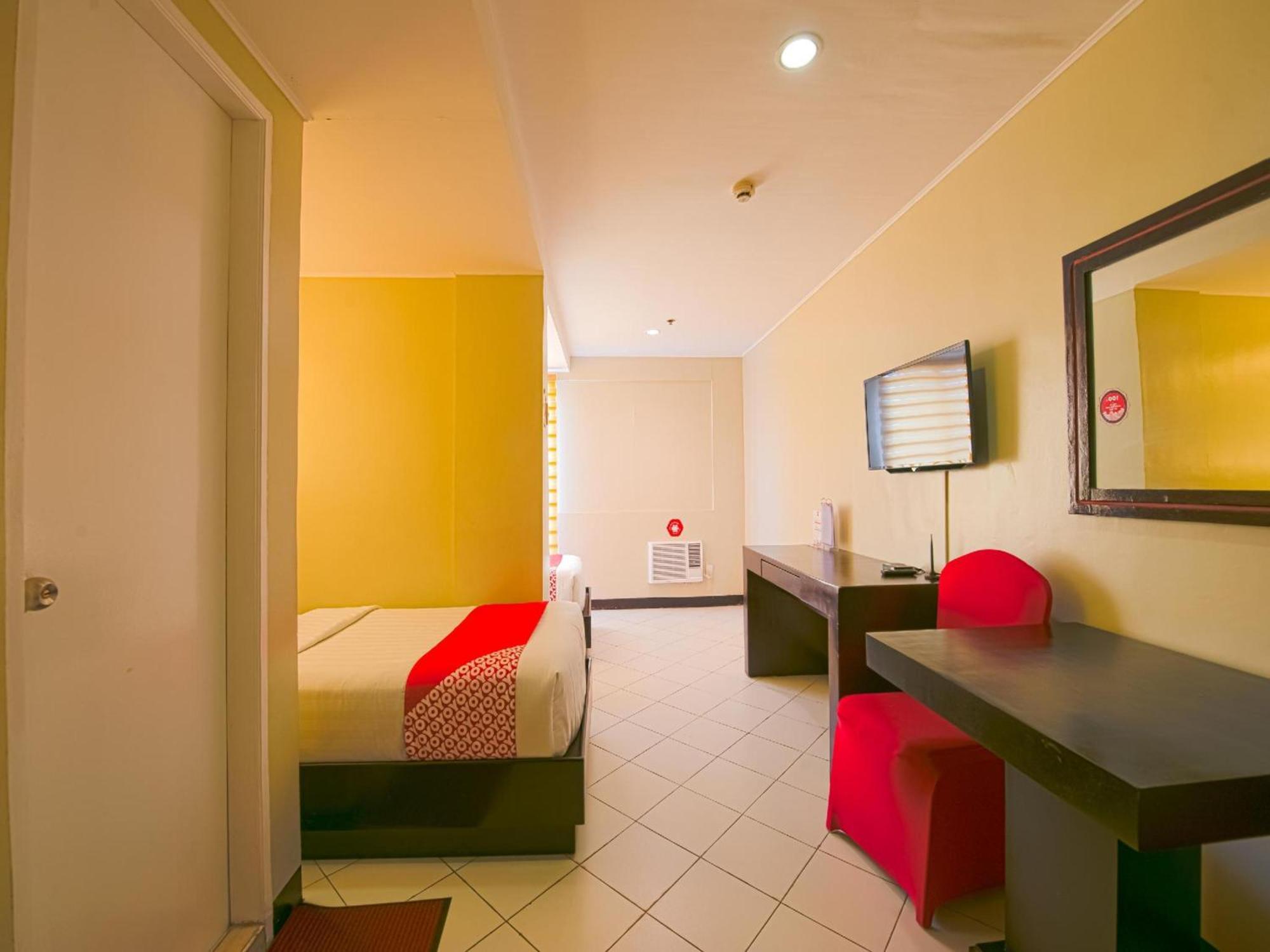 Hotel Oyo 115 Northridge Mansions Quezon City Esterno foto