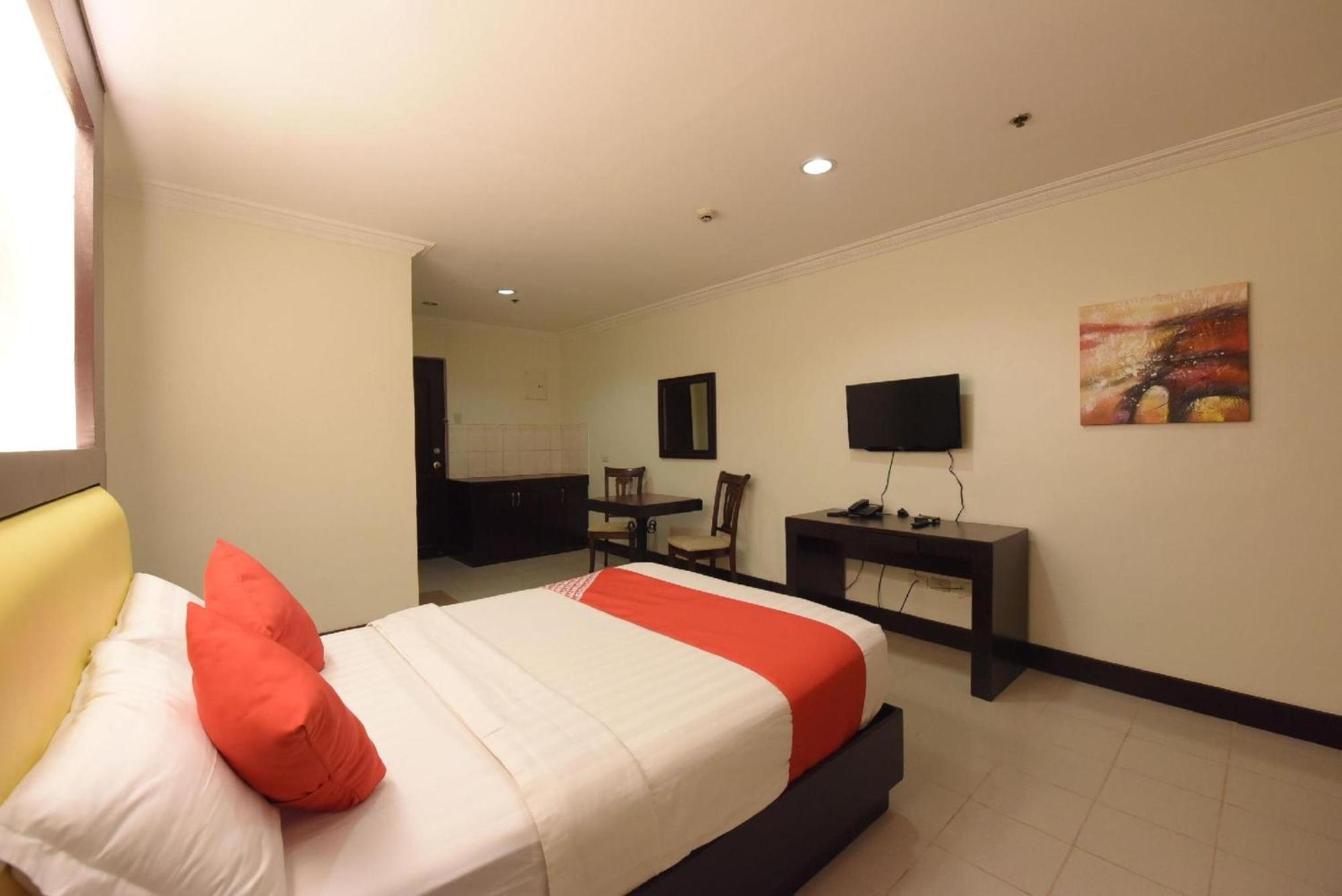 Hotel Oyo 115 Northridge Mansions Quezon City Esterno foto
